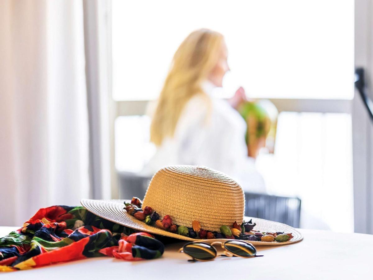 Fairmont Rio De Janeiro Copacabana Esterno foto A straw hat