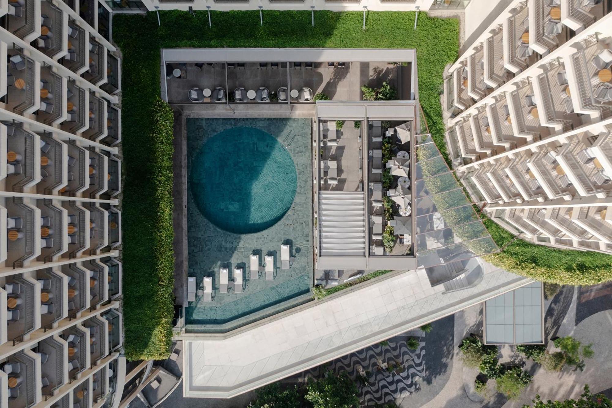 Fairmont Rio De Janeiro Copacabana Esterno foto The pool at the hotel