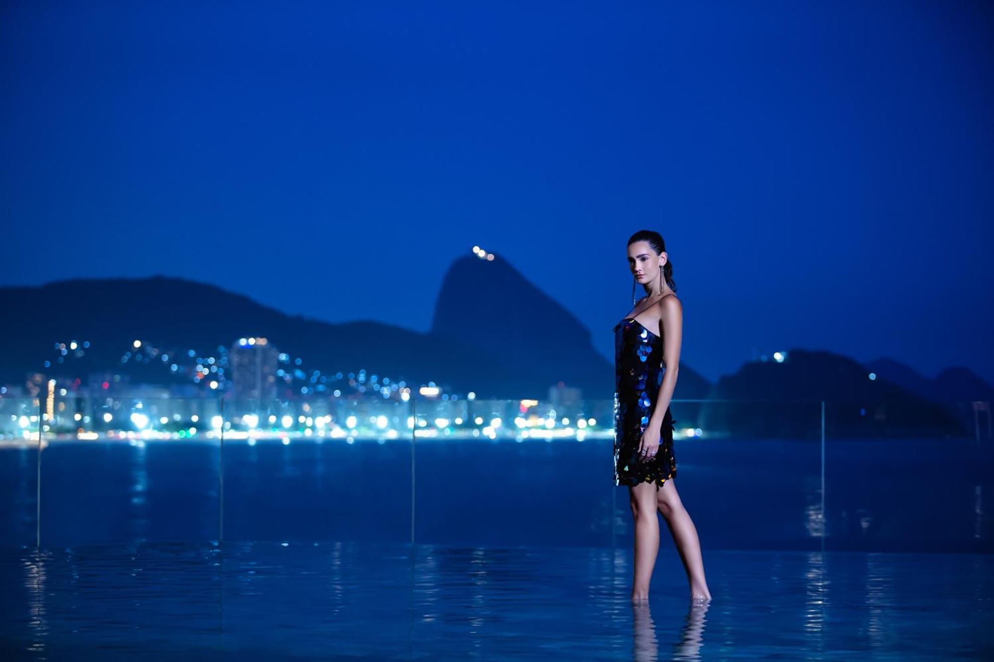 Fairmont Rio De Janeiro Copacabana Esterno foto Ana Beatriz Barros in Rio de Janeiro, 2011